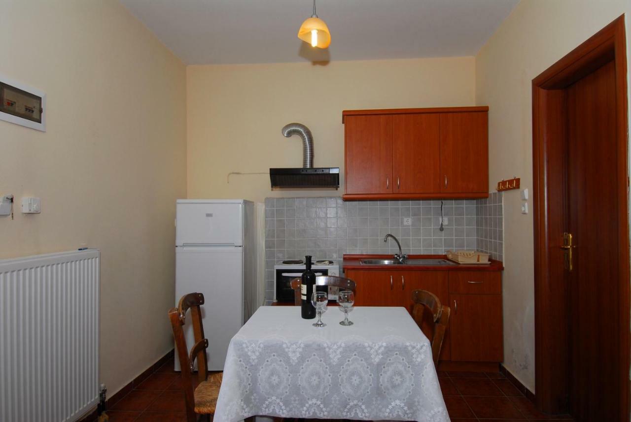 Menelaos Apartments Lefokastro Esterno foto